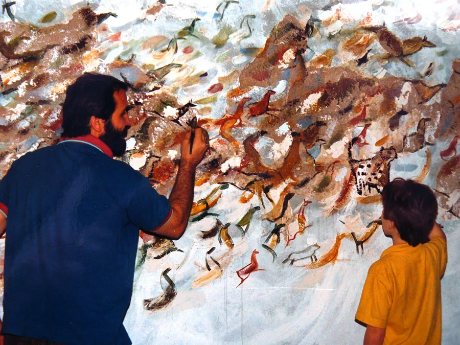 Mural familiar, realizado en colaboración con su hijo Lautaro.