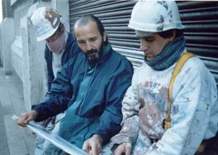 Fases iniciales de fondeado y trazo del mural en 2003.